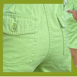 GREEN MOM SHORTS 💚